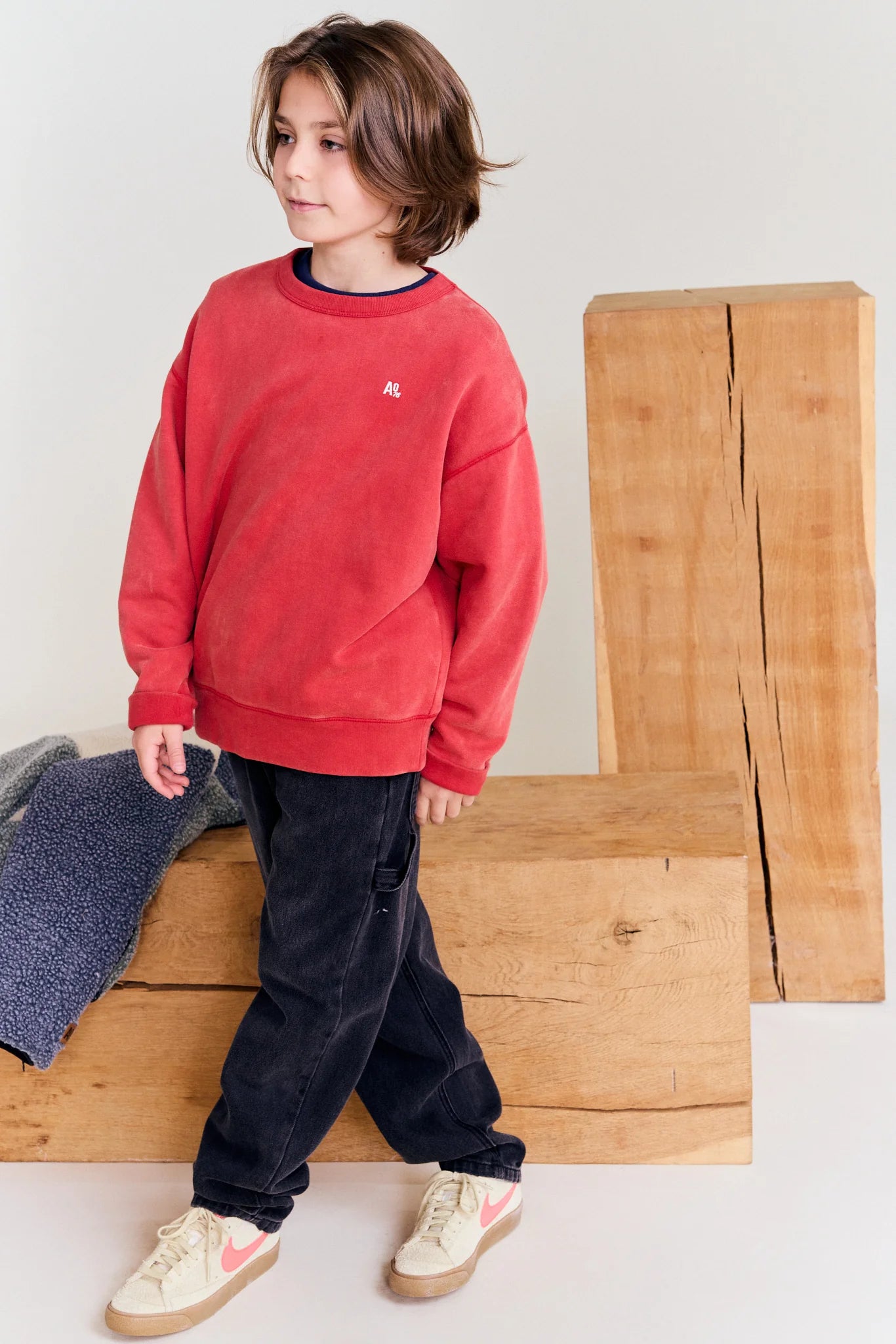 A076 | Oscar Sweater Logo - Dark Red