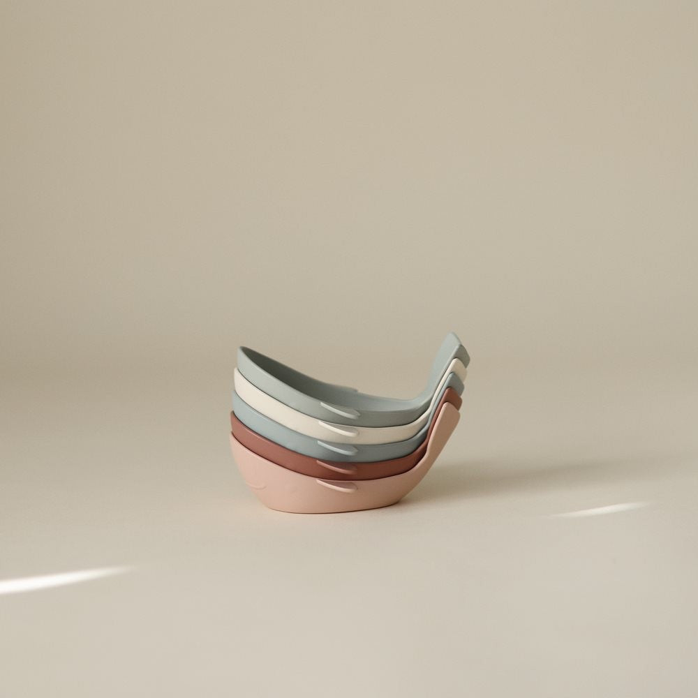Mushie | Whale Bath Stackers Original – walvis-badspeelgoed