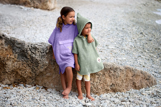 LÄSSIG | Terry Surf Poncho Paars – Kinder Badponcho met Capuchon 3-6 jaar