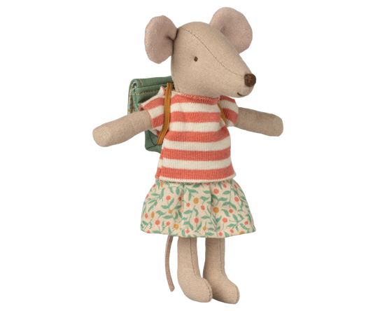 Maileg | Tricycle Mouse Big Sister met Rugzak | Groen | 13 cm