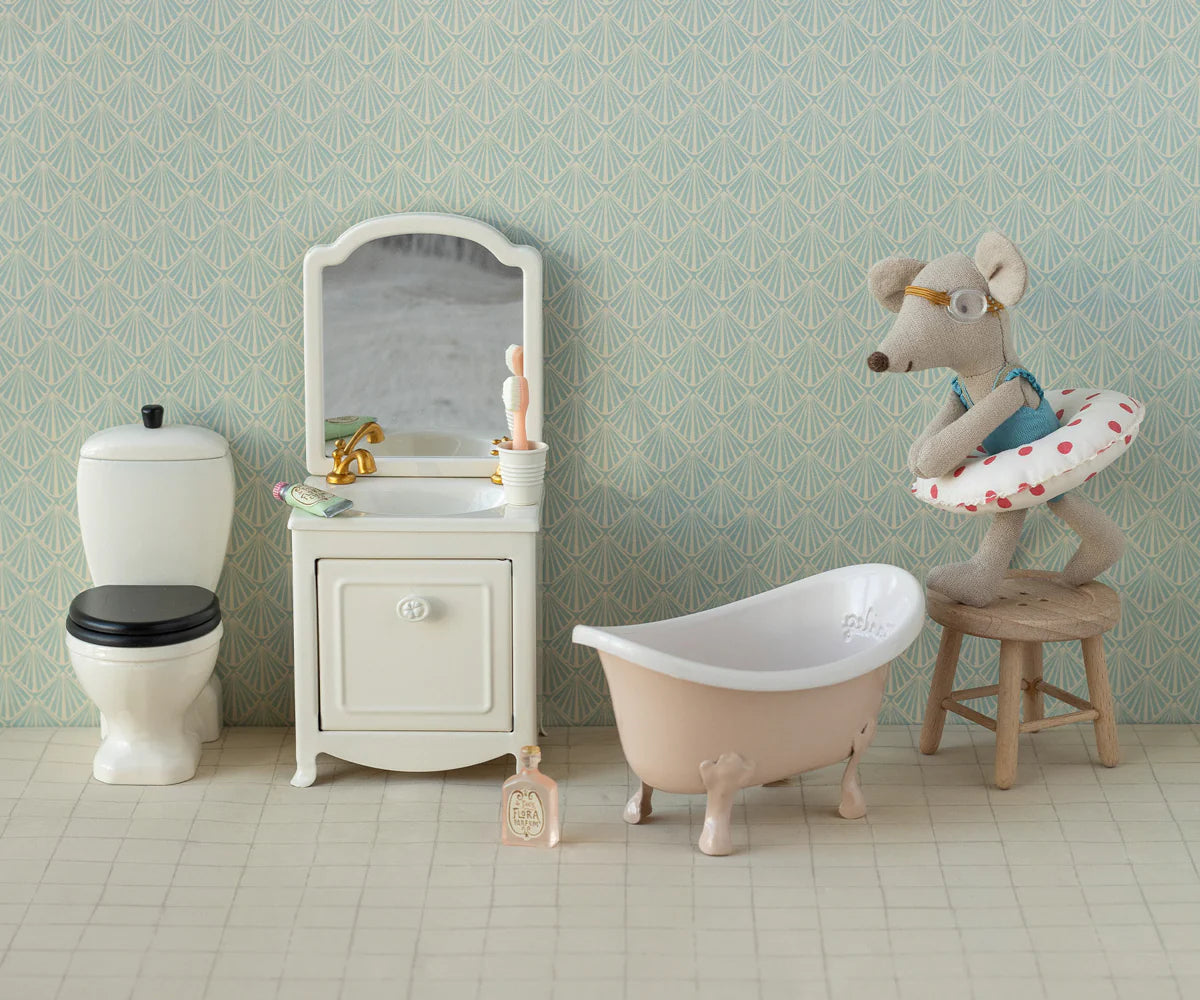 Maileg | Beach Mouse Little Sister – Red Dots
