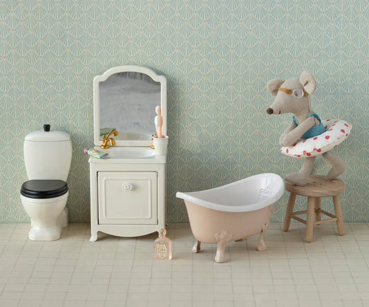 Maileg | Beach Mouse Little Sister – Red Dots