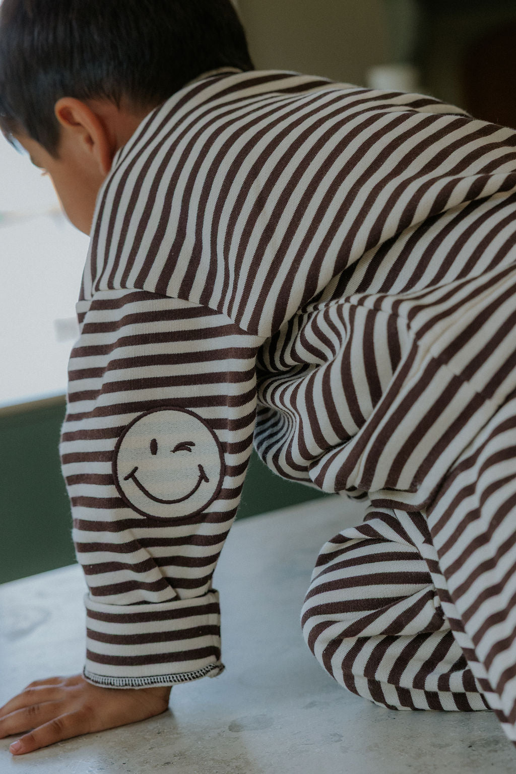 Fliink | Alvin gestreepte sweater Coffee Bean / Sandshell