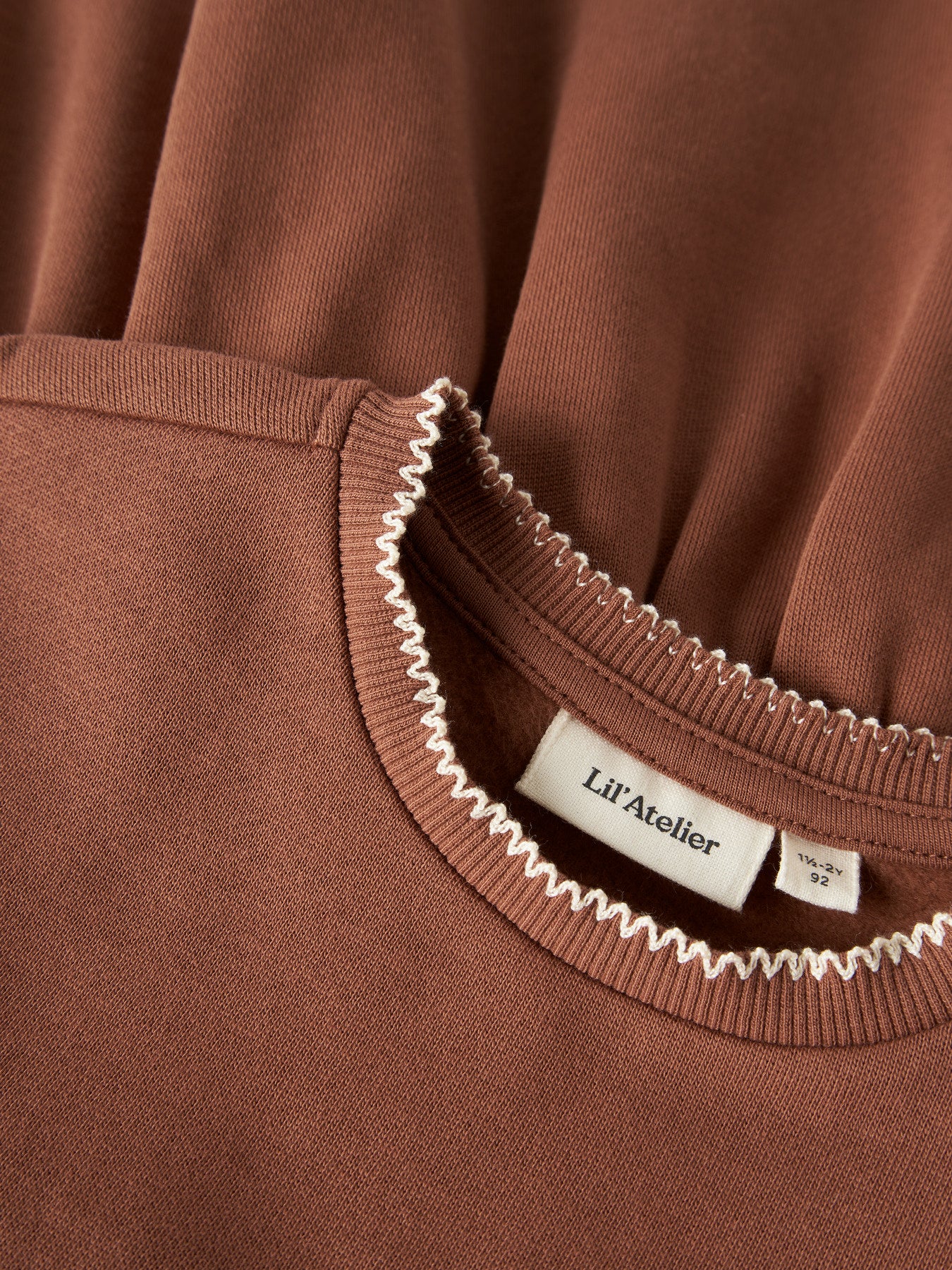 Lil' Atelier | Sweatjurk Bruin – Zachte Jurk voor Meisjes