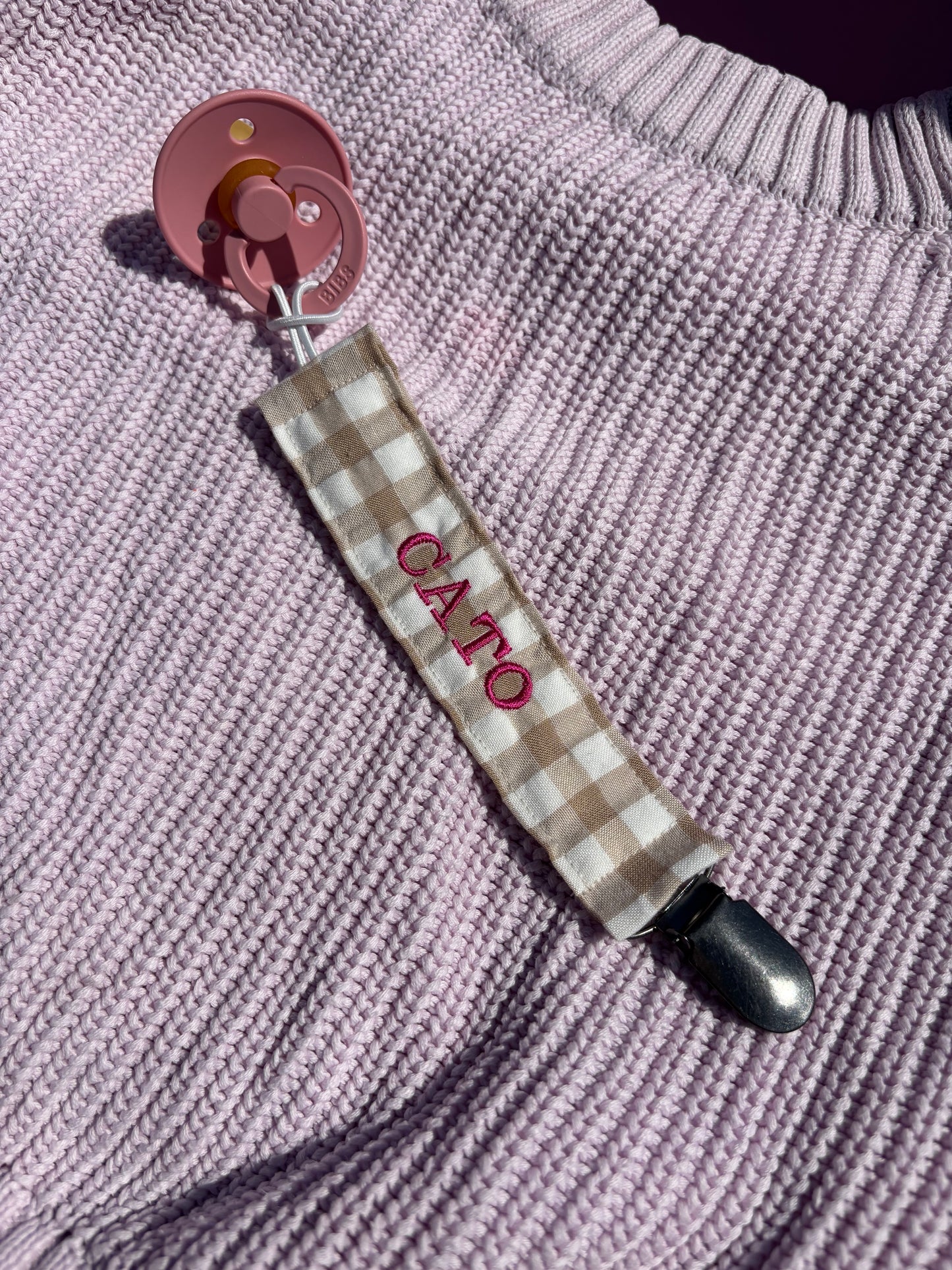 Atelier Soof | speenkoord met naam beige check