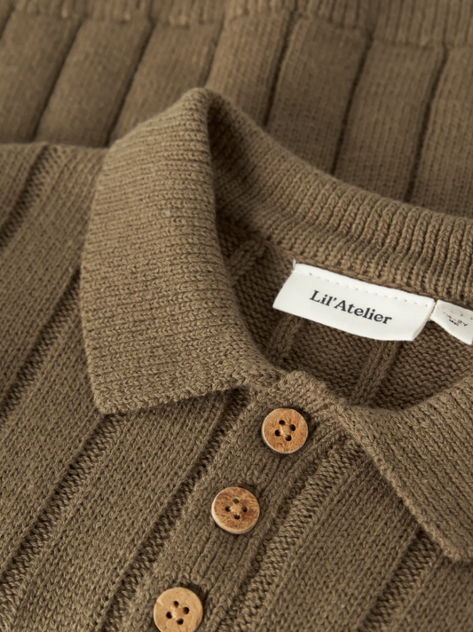 Lil' Atelier | LS Loose Knit Polo – Gebreide Polo in Bruin
