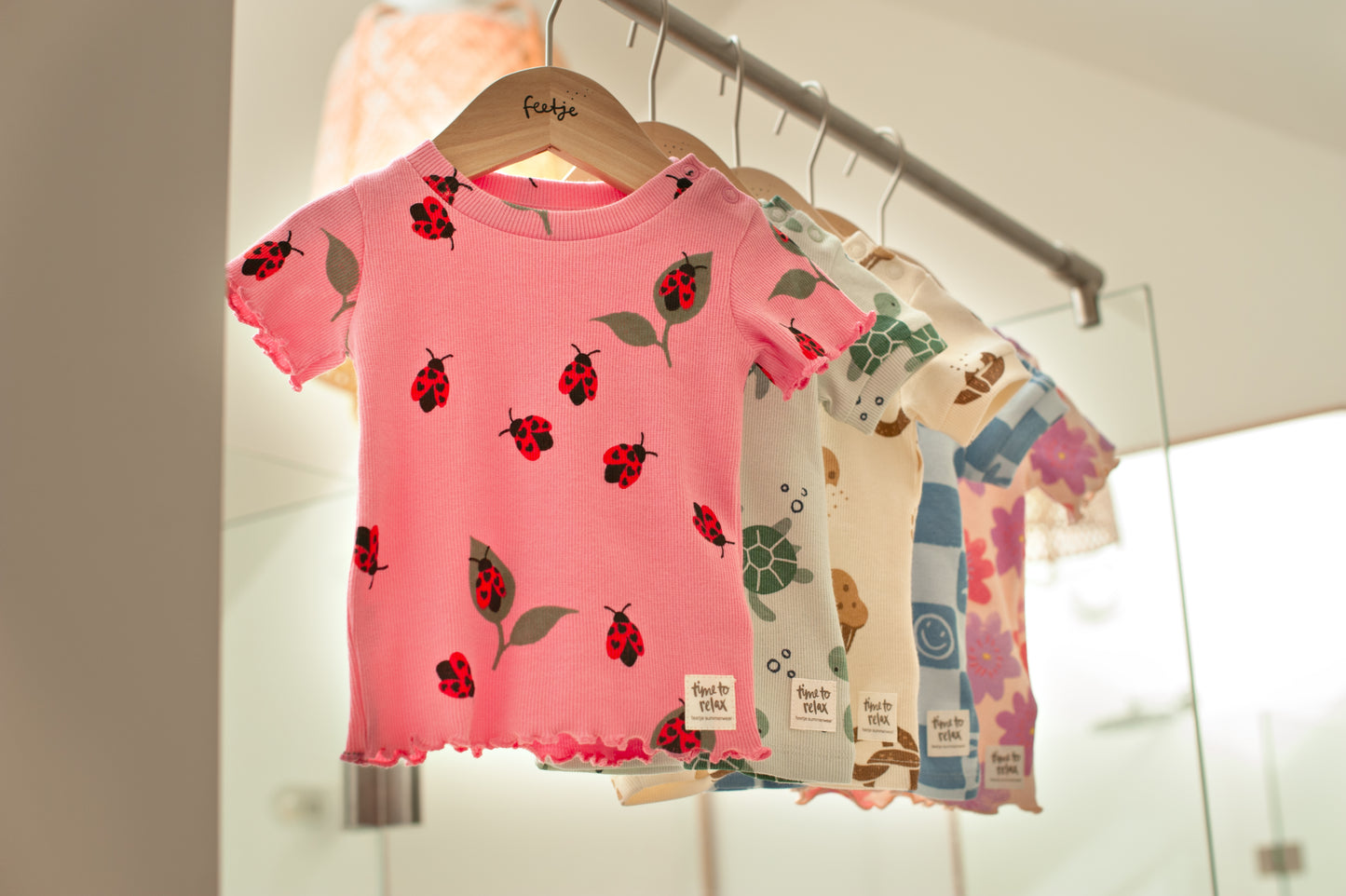 Feetje | Shortama Lily Ladybug – Roze Baby Pyjama