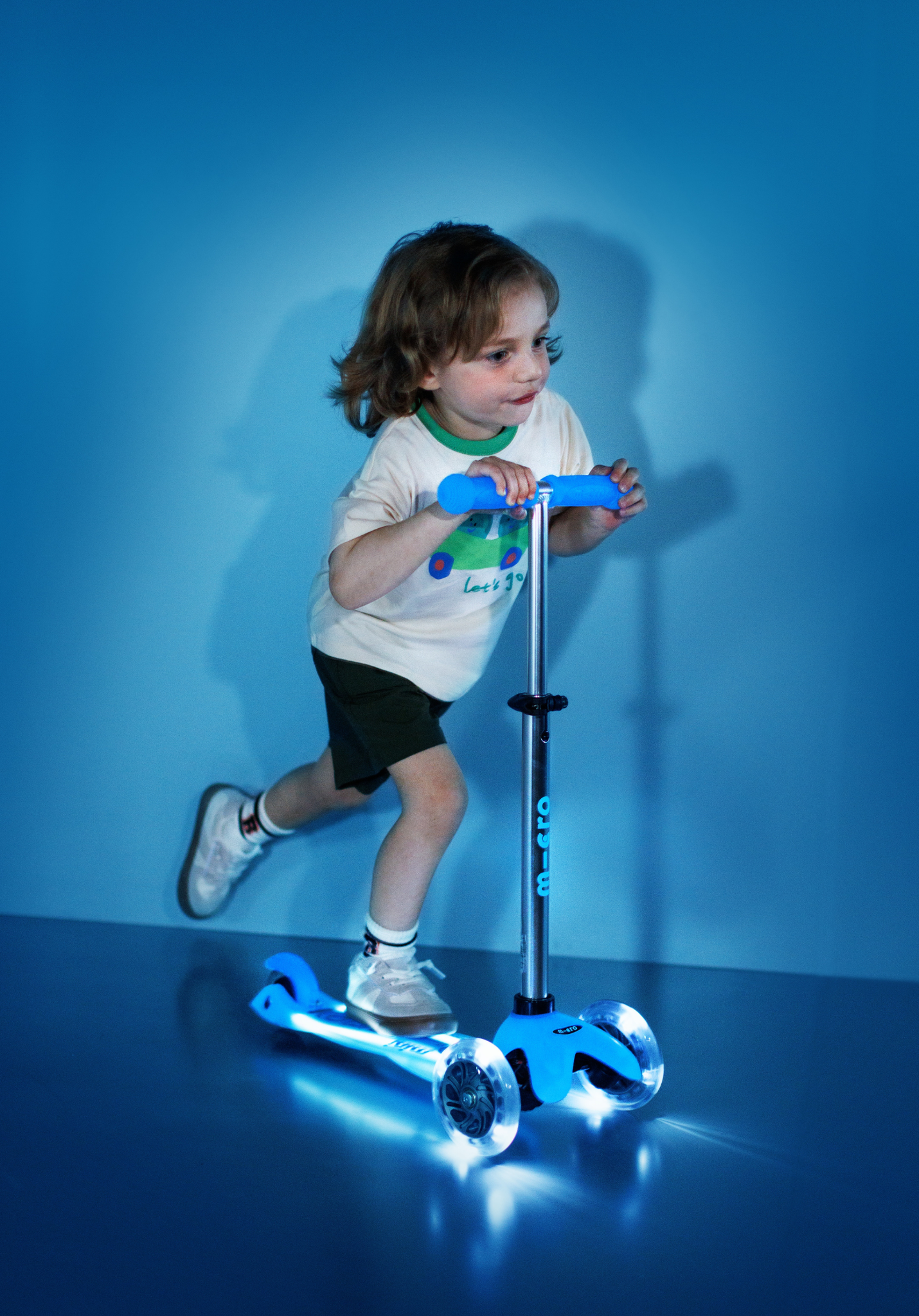 Mini Micro step Frosty gebruikt buiten door kind
