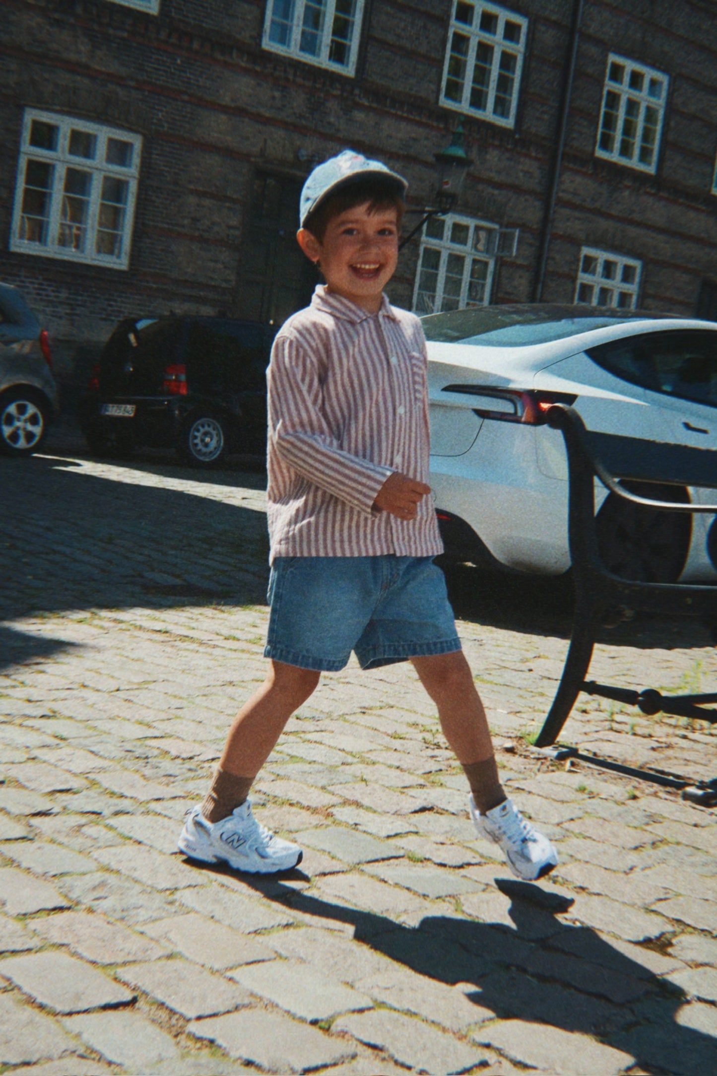 Konges Sløjd | korte spijkerbroek voor kinderen – zachte denim short met elastische taille