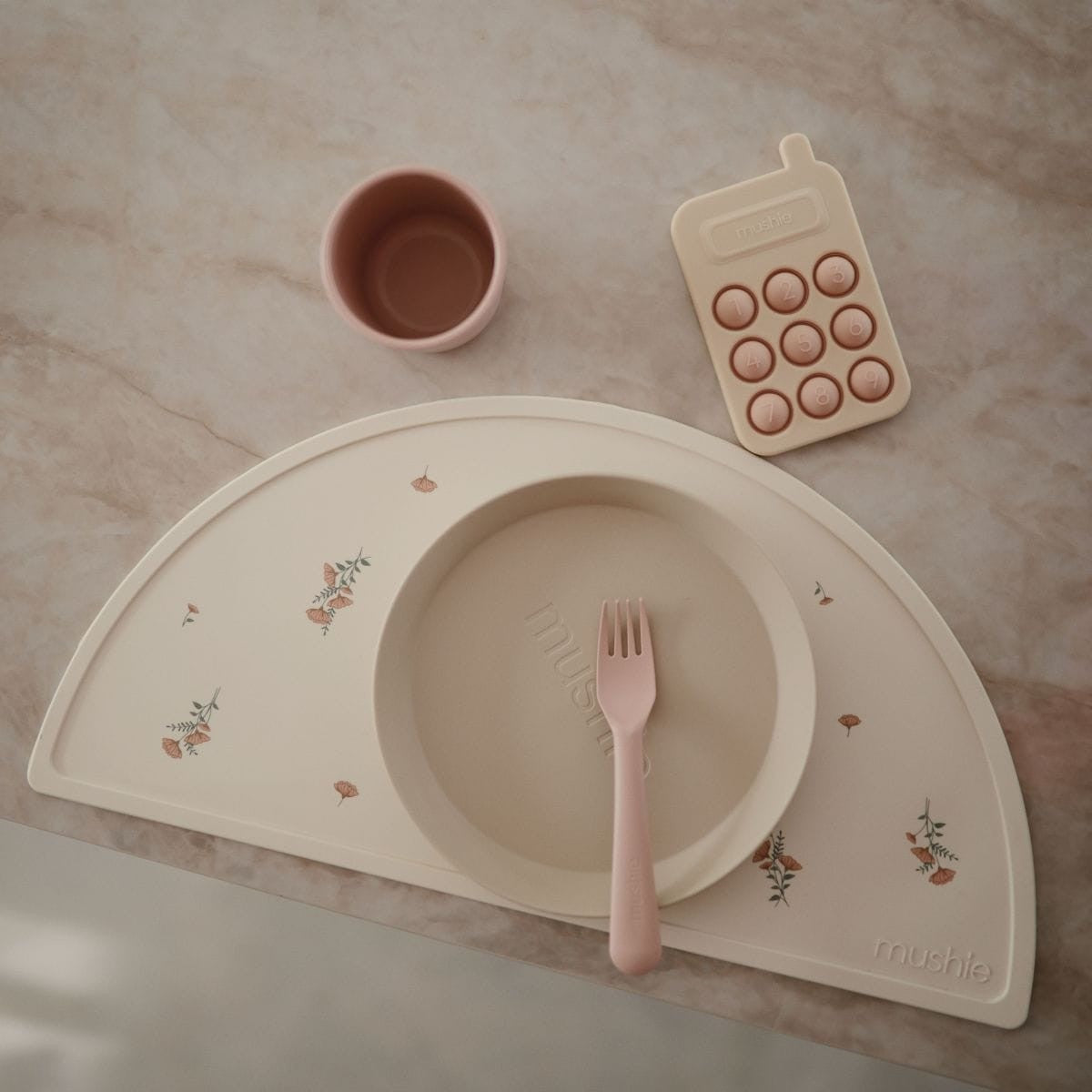 Mushie | Speelgoedtelefoon Blush – Phone Press Toy